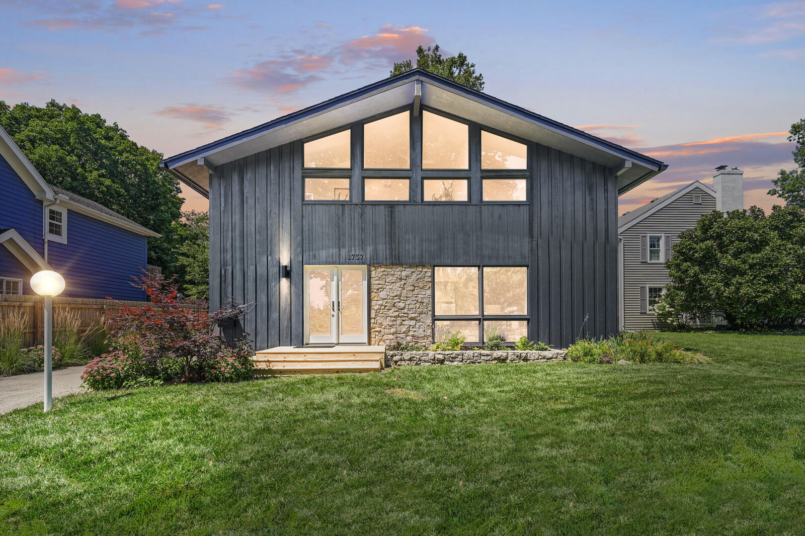 Property Photo:  1737 Walnut Terrace  OH 45504 