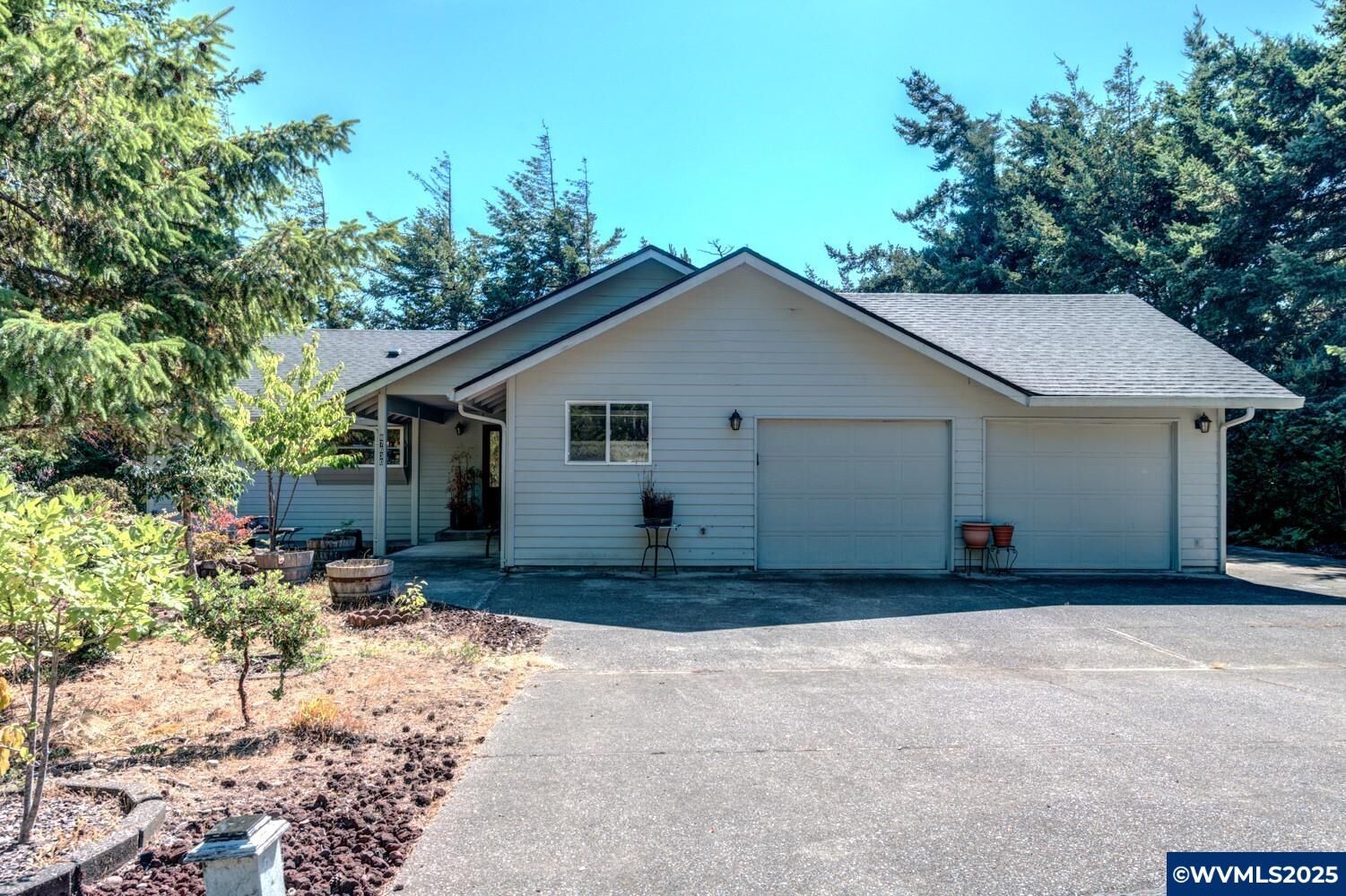 Property Photo: 87630 Woodmere E OR 97439