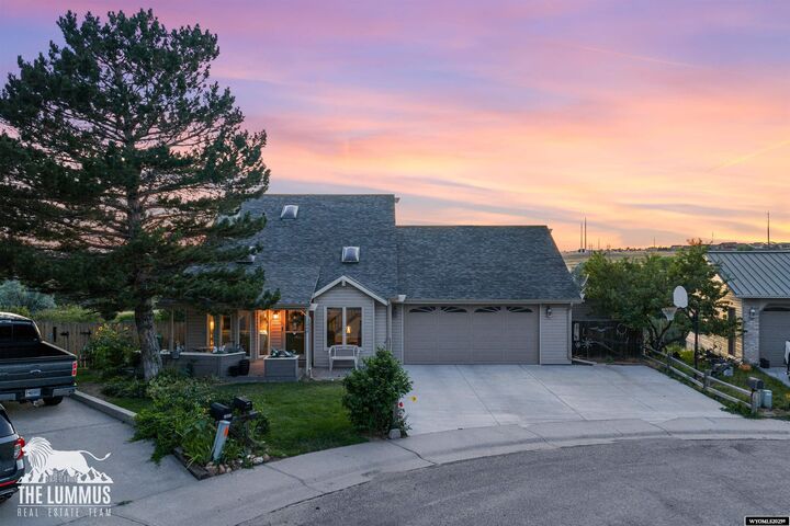 Property Photo: 1664 Begonia WY 82604