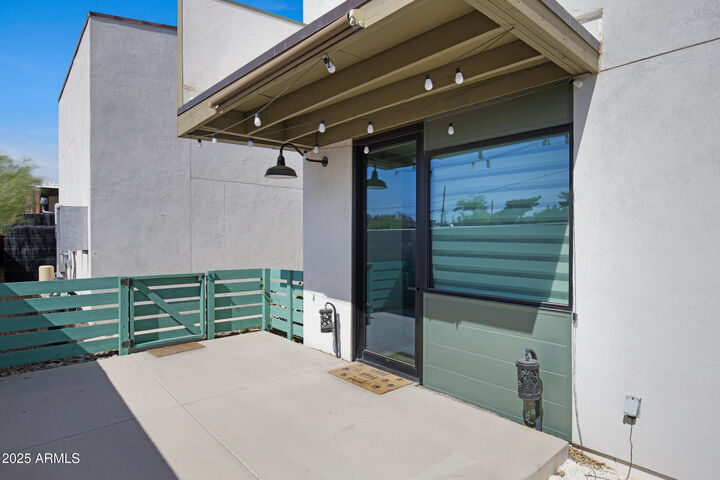 Property Photo: 1470 S Rita Lane AZ 85281