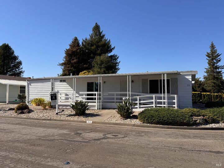 Property Photo: 23 Westgate Circle CA 95401