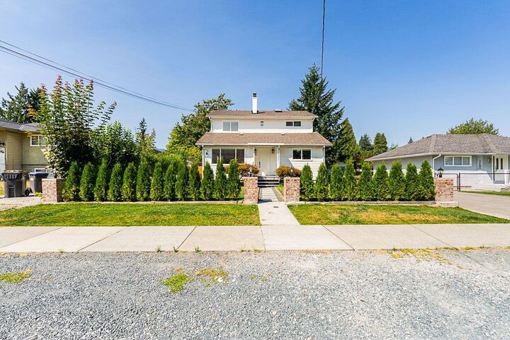 Property Photo:  1747 Salisbury Avenue  BC V3B 1X6 