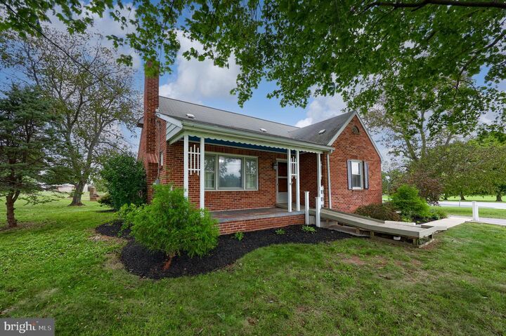 Property Photo:  720 Sinking Springs Lane  PA 17404 