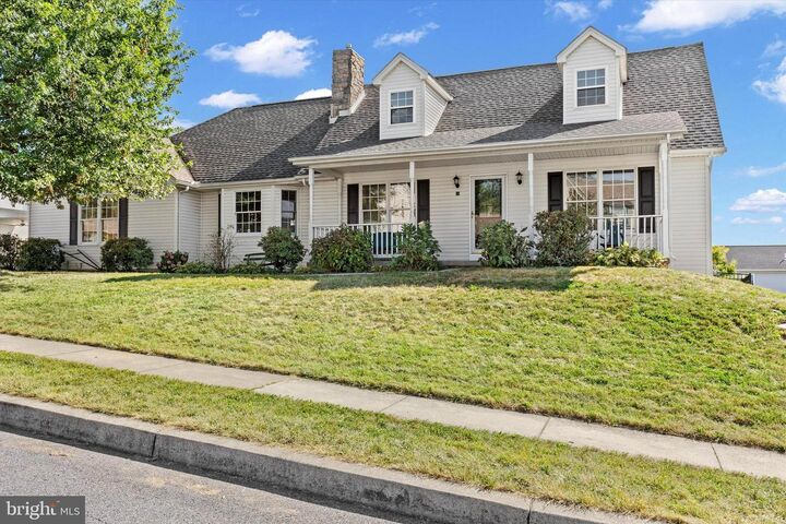 Property Photo:  7 Logans Run  PA 17025 
