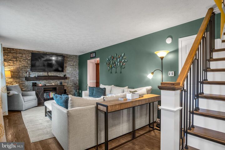 Property Photo: 1113 Floribunda Lane PA 17055