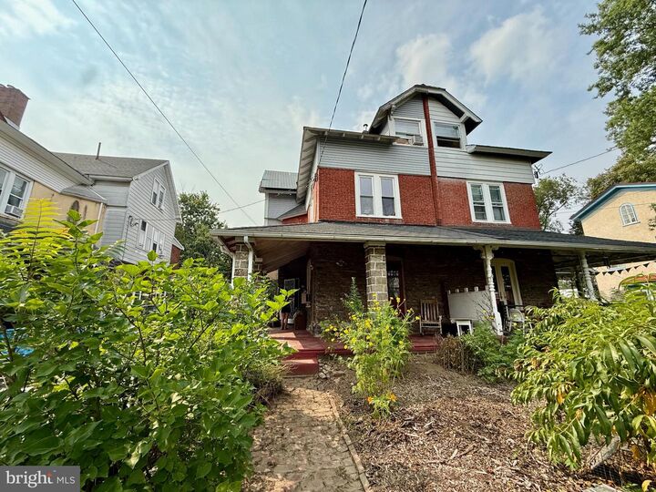 423 E High Street  Philadelphia PA 19144 photo