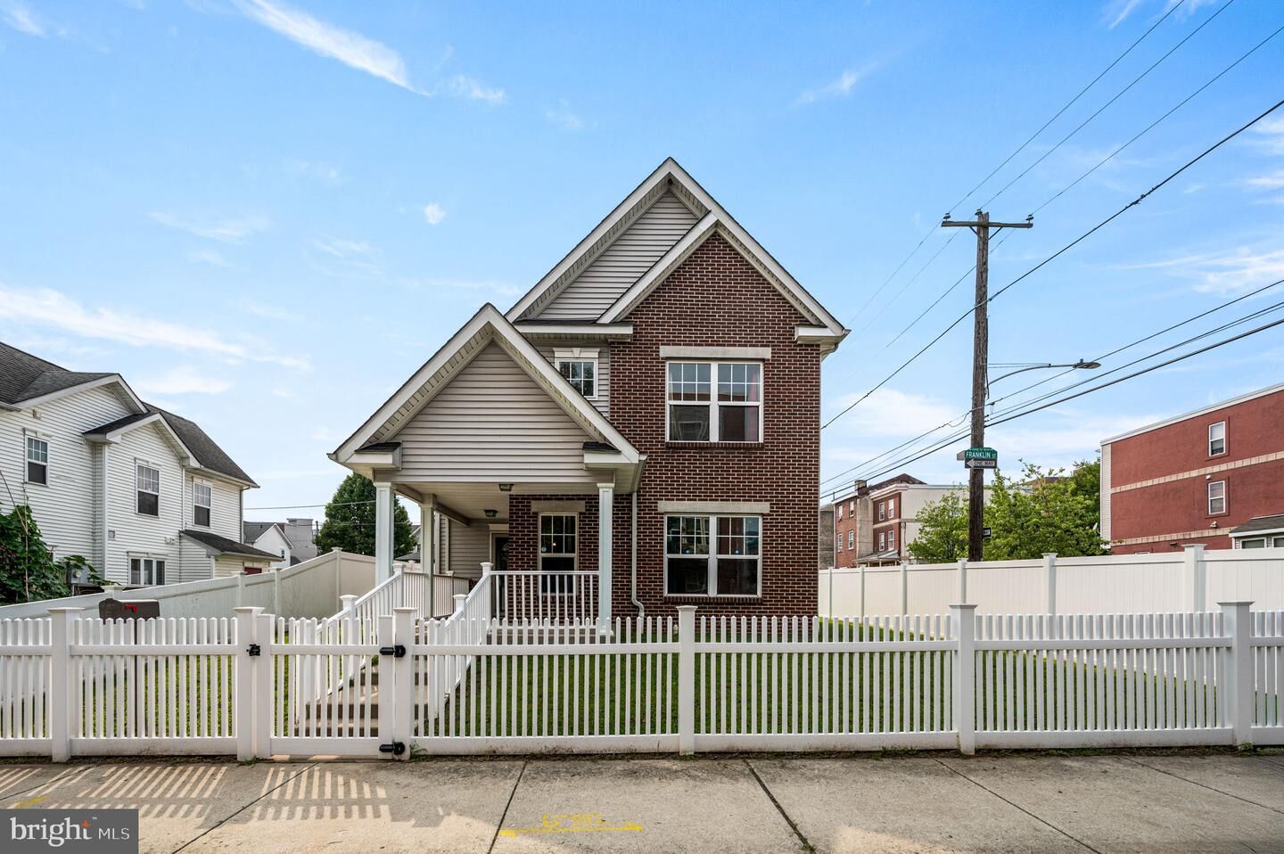 Property Photo: 1520 N Franklin Street PA 19122