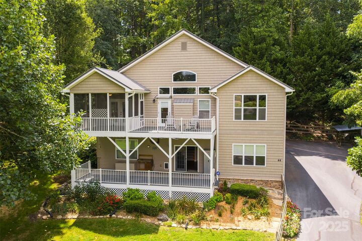 Property Photo: 44 Whispering Woods Drive NC 28804
