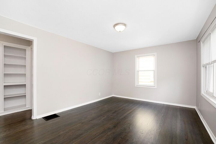 Property Photo:  647 S Napoleon Avenue  OH 43213 