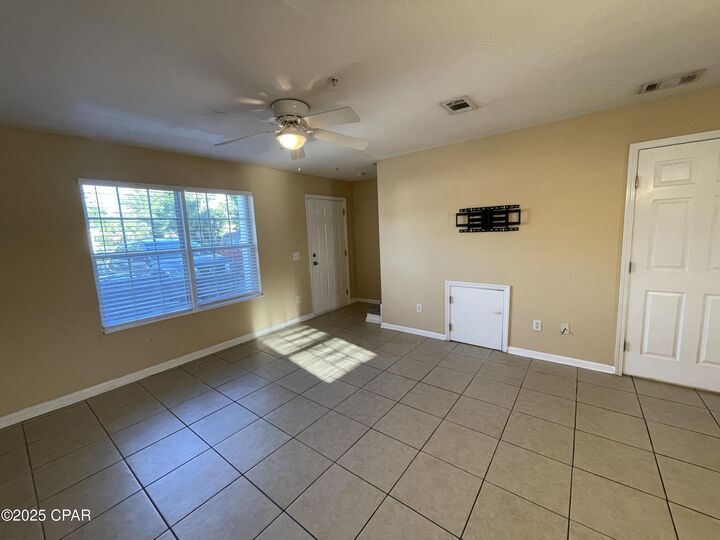 Property Photo:  1803 Hickory Avenue B  FL 32401 