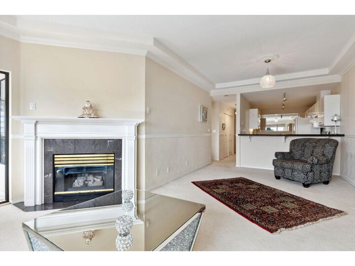 Photo de la propriété:  15176 Buena Vista 204  BC V4B 1Y3 