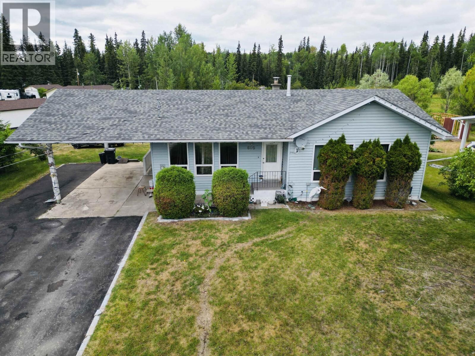 Property Photo: 605 5th Avenue BC V0J 1E0