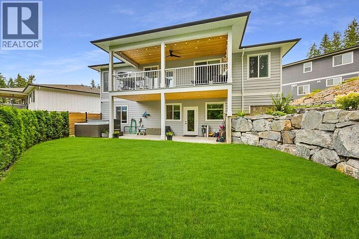 Property Photo: 20 15th Avenue Southeast BC V1E 0G3