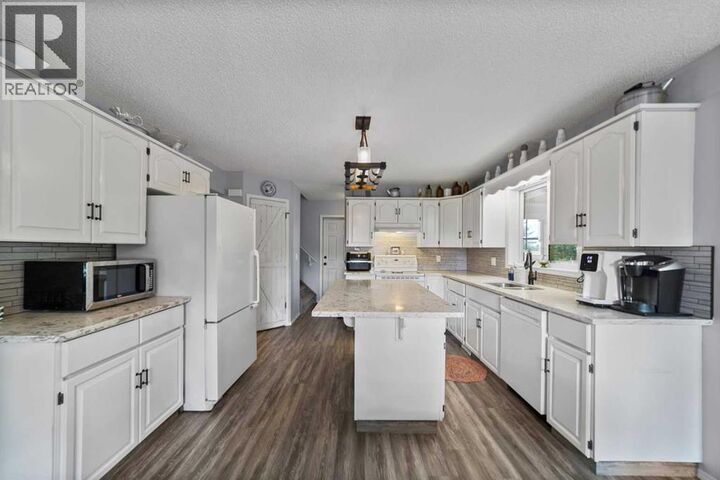 Property Photo:  254052 Highway 616  AB T0C 1Z0 