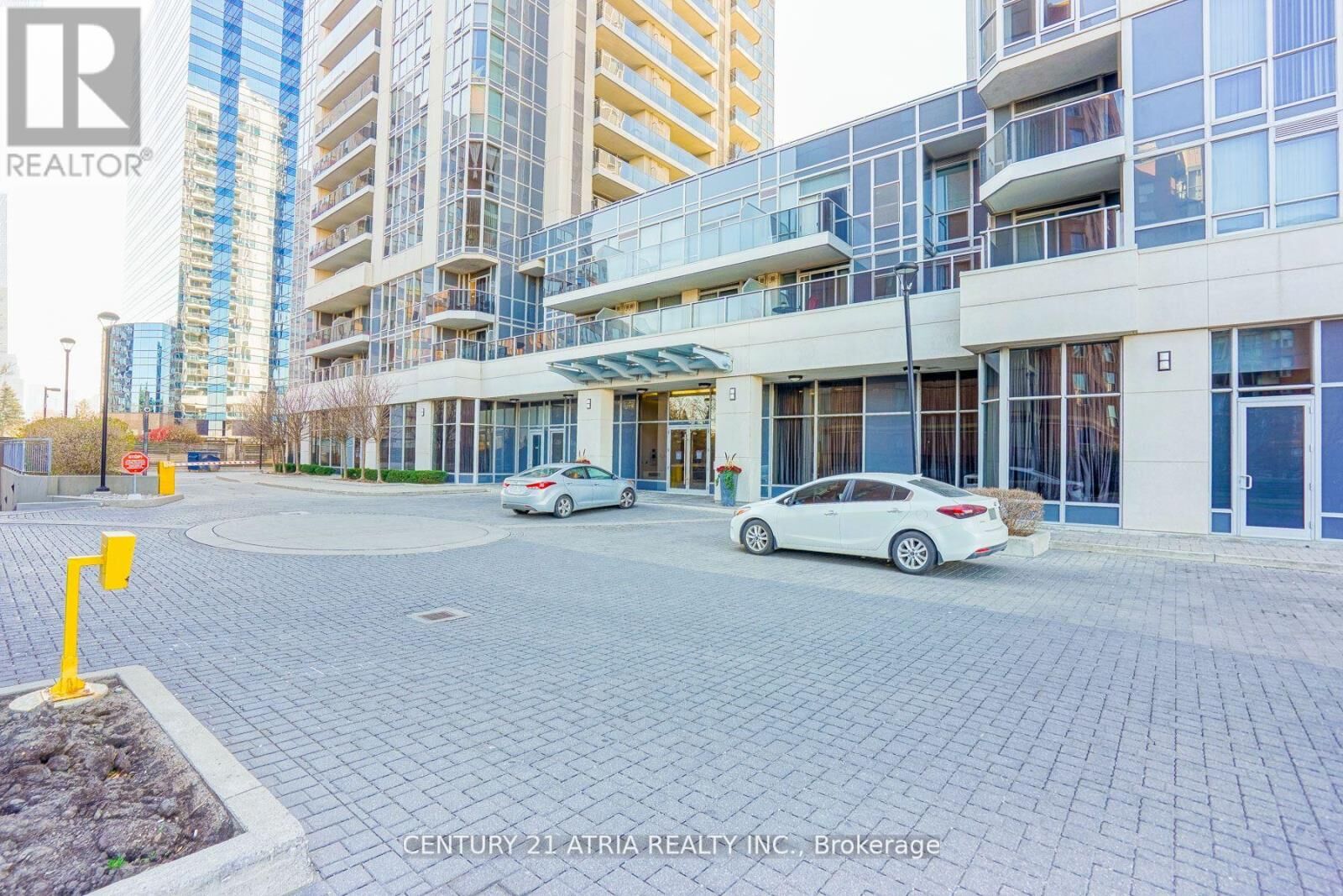 Property Photo: 5791 Yonge Street 1507 ON M2M 3T9