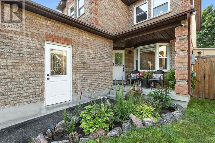 Photo de la propriété:  69 Stuart Road  ON L1E 1Y9 