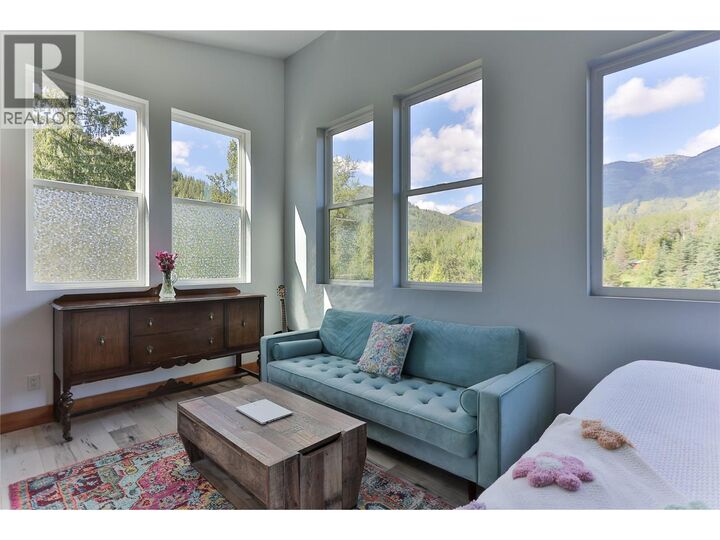 300 Richie Road  Rossland BC V0G 1Y0 photo