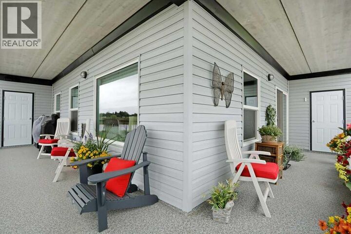 499 Meadowlake Court East  Brooks AB T1R 0Y7 photo