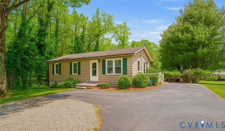 13042 Old Gordonsville Road  Gordonsville VA 22960 photo