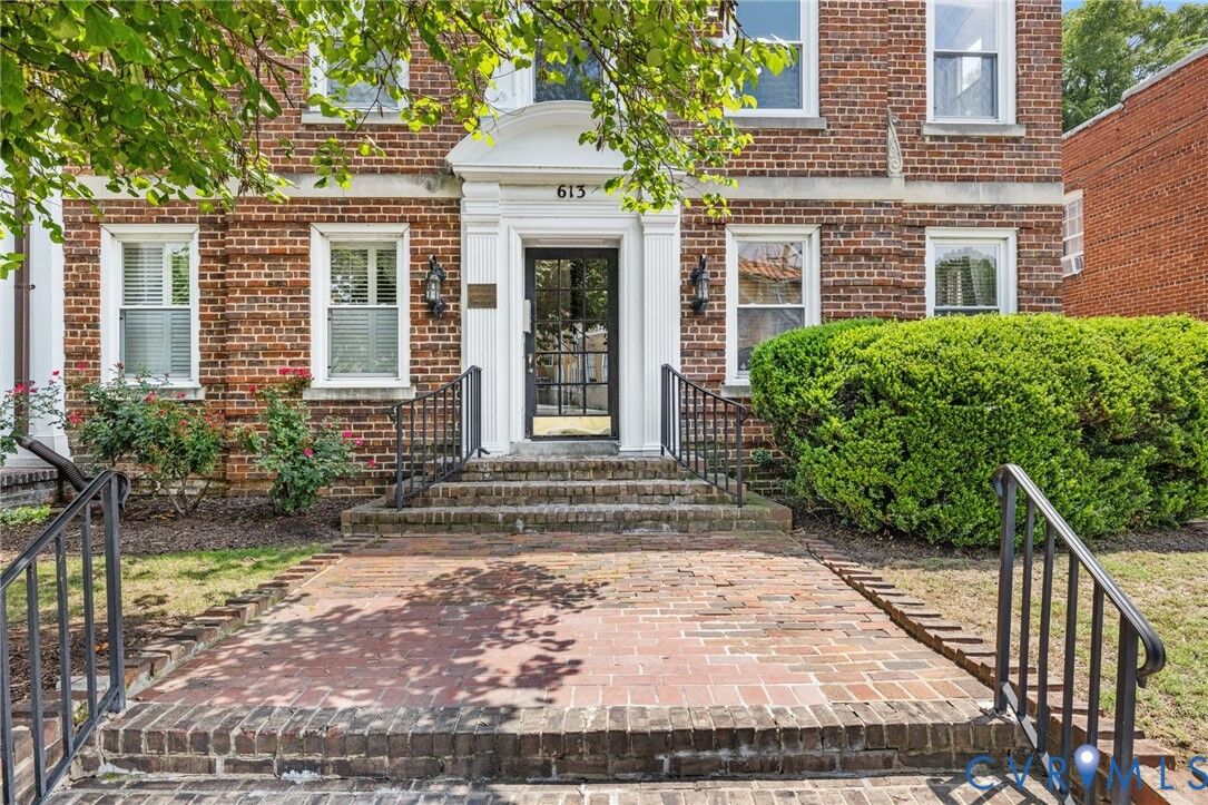 Property Photo: 613 Roseneath Road U3 VA 23221