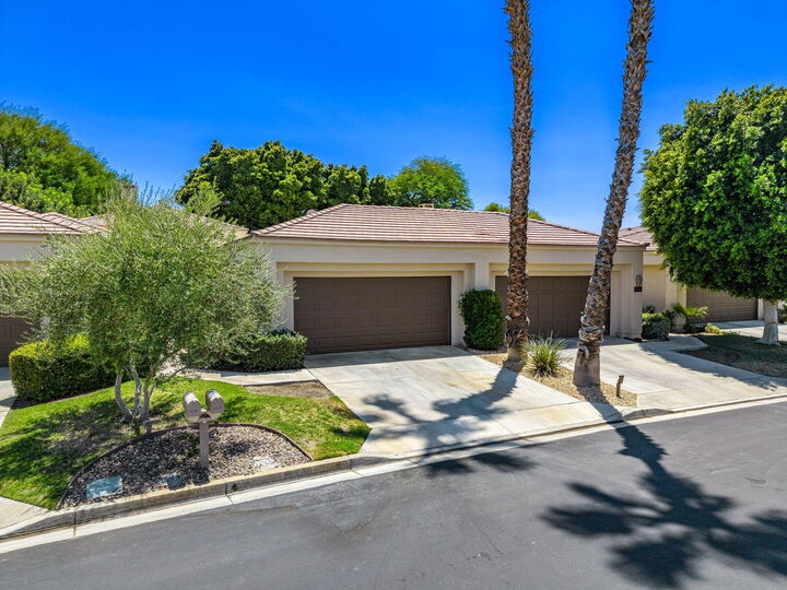 Property Photo: 54374 Oak Tree CA 92253