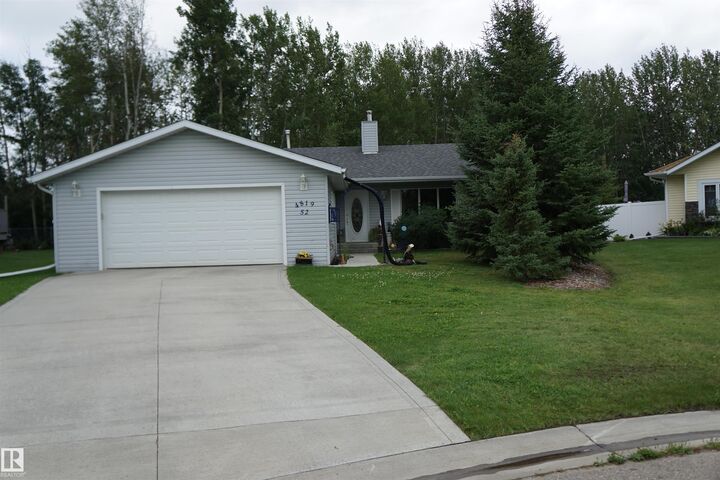 Property Photo: 4819 52 Avenue AB T0C 2P0