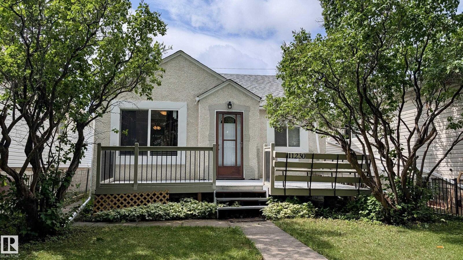 Photo de la propriété: 11230 84 Street NW AB T5B 3A9