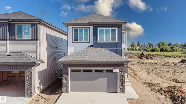 35 Meadowgrove Lane  Spruce Grove AB T7X 0W2 photo