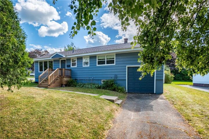 652 Loyalist Court  Fredericton NB E3B 3K9 photo