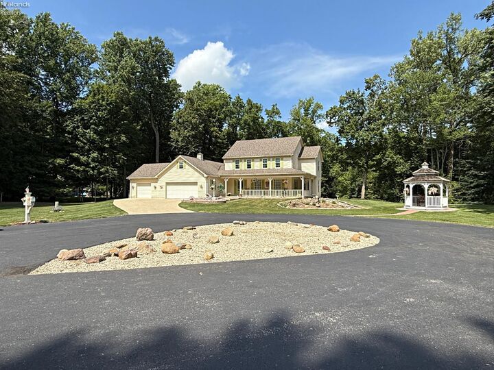 Property Photo: 2887 S Briarwood Drive OH 44883