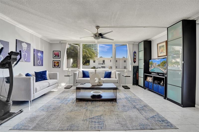 Property Photo: 711 N Birch Rd 102 FL 33304
