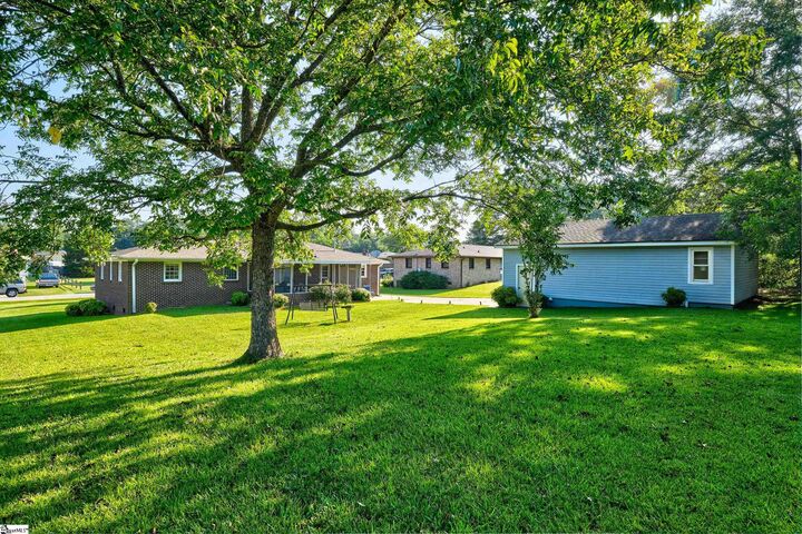 Property Photo:  5 Borden Circle  SC 29617 