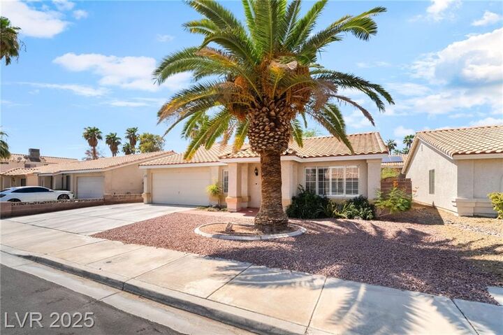 Property Photo: 1427 Pathfinder Road NV 89014
