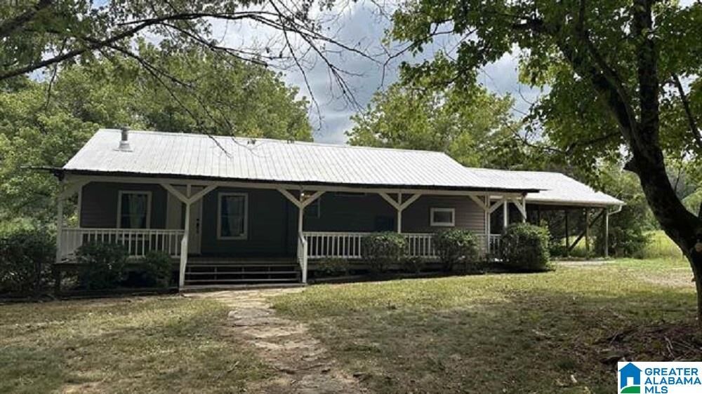 Property Photo: 395 County Road 830 AL 35098