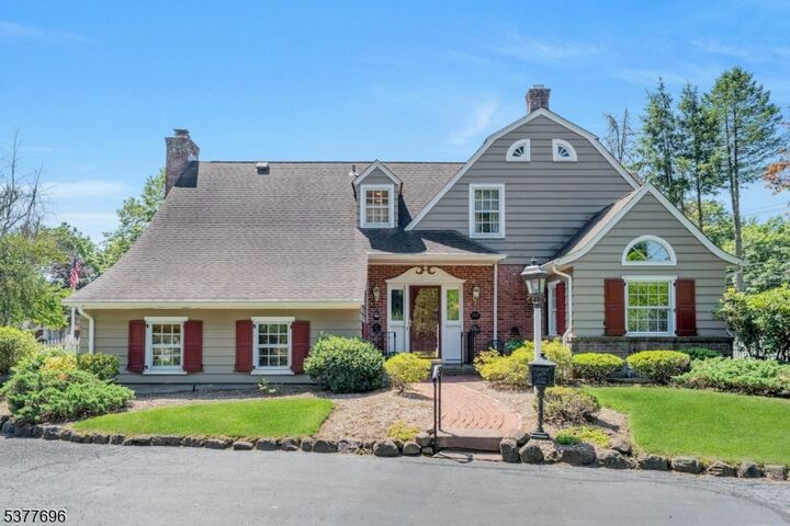 174 Paramus Rd  Paramus Boro NJ 07652 photo