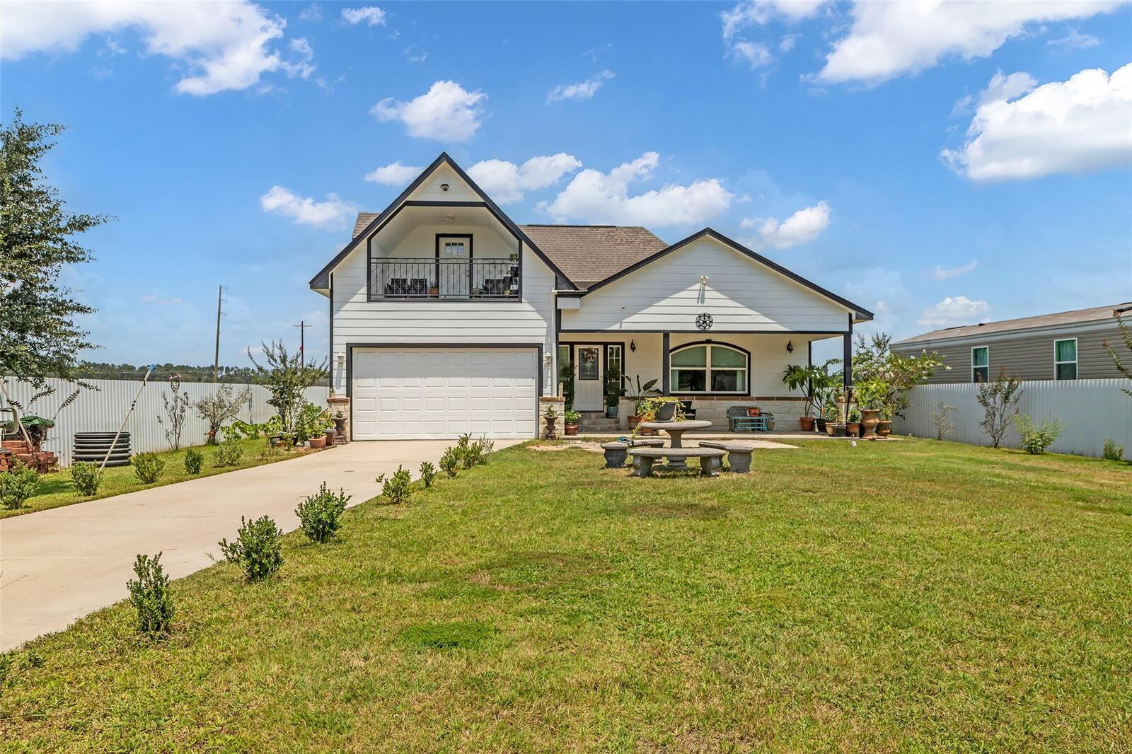 Property Photo:  90 County Road 5025  TX 77327 