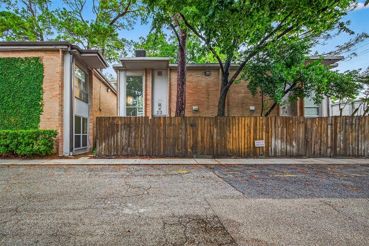Property Photo:  8211 Katy Freeway 23  TX 77024 