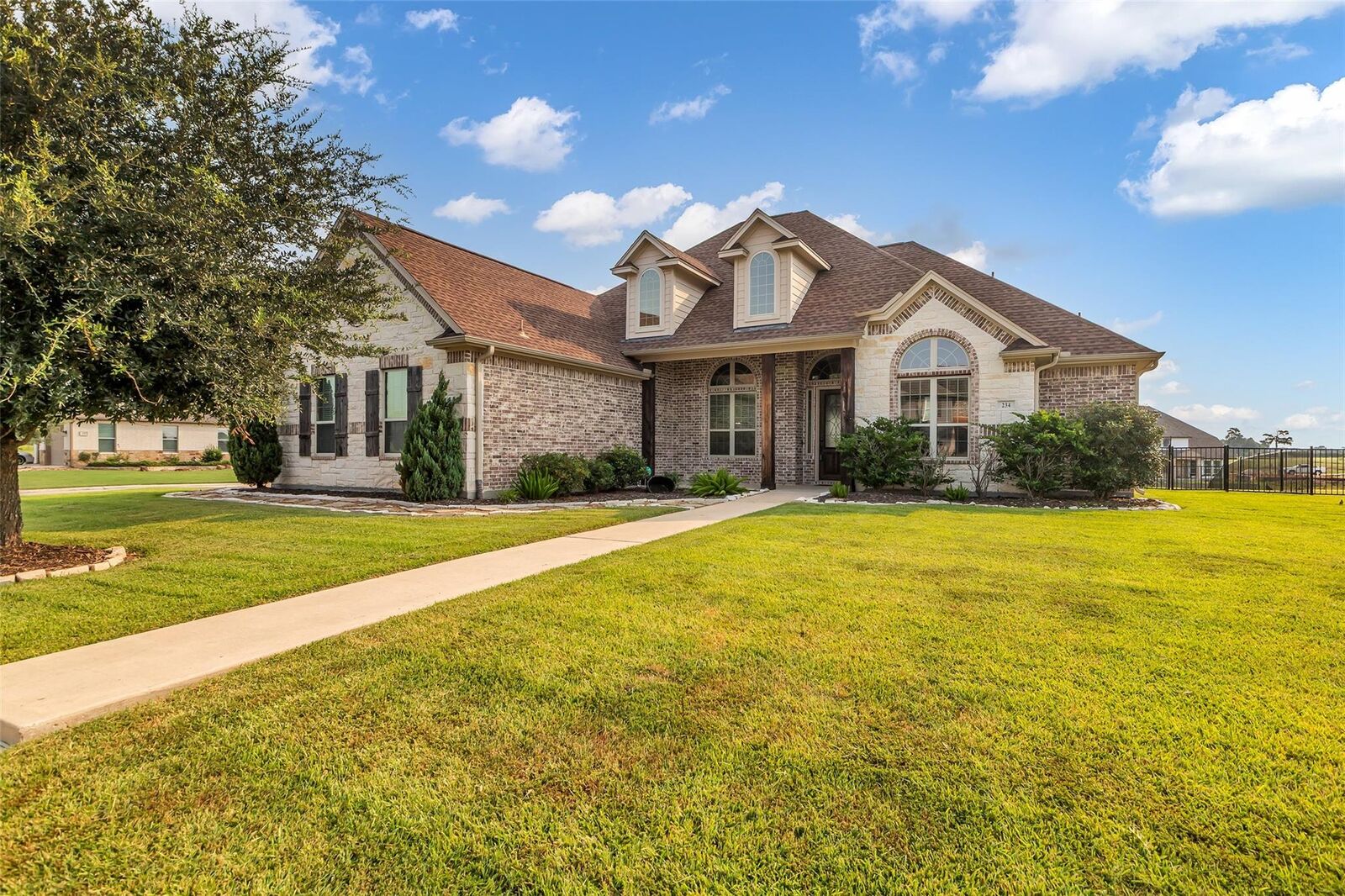 Property Photo:  234 N Waterstone Drive  TX 77356 