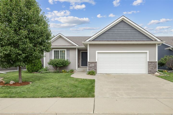 2905 SW Country Lane  Ankeny IA 50023 photo