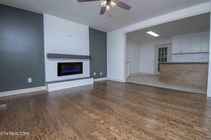 Property Photo:  805 Denise Court  TN 37849 