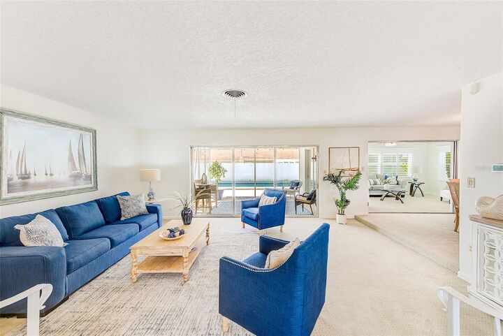 Property Photo: 1847 Oak Lake Drive FL 33764