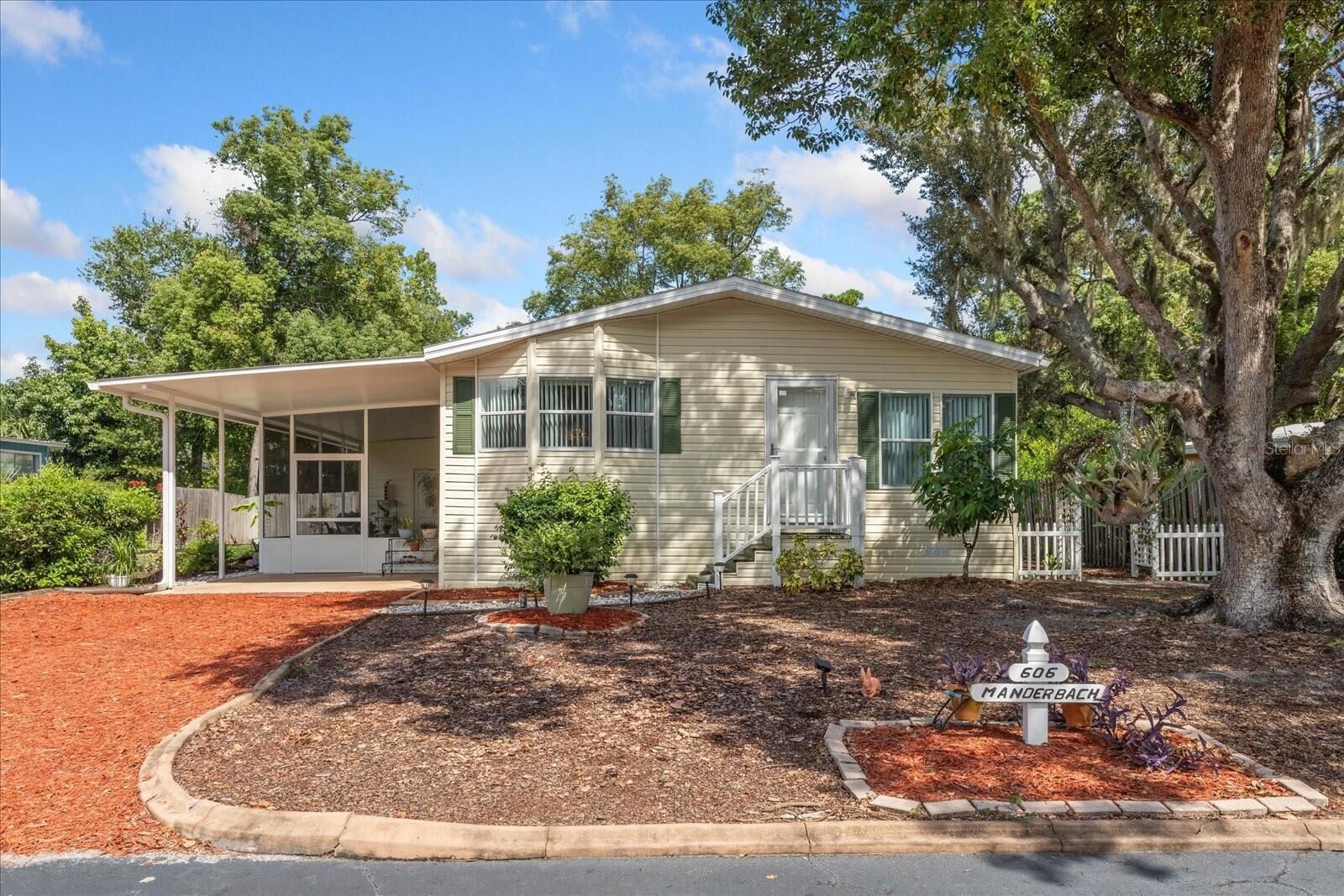 Property Photo: 606 Timberlane Drive FL 32746