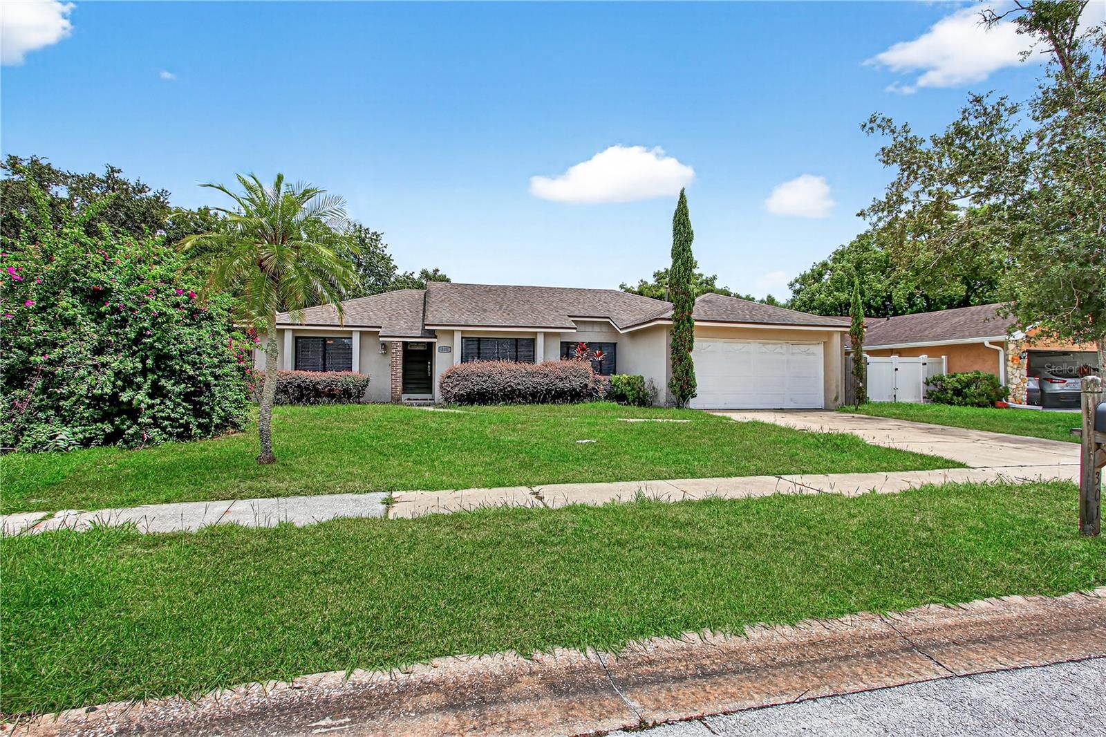 Property Photo: 300 Dublin Drive FL 32746