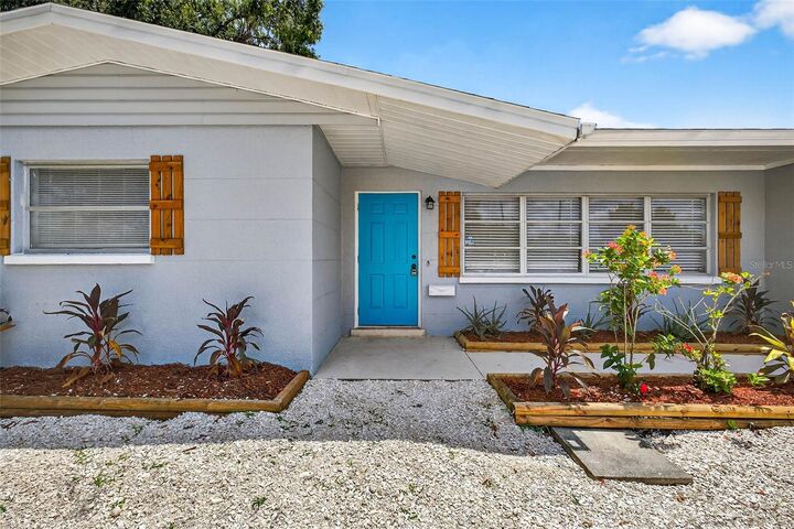 Property Photo: 1816 Bayshore Gardens Parkway FL 34207