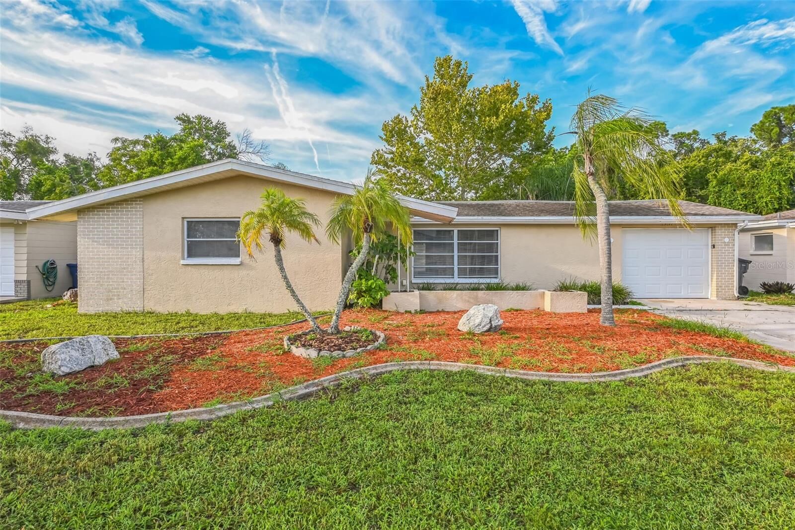 Property Photo: 3032 Lloyd Drive FL 34691