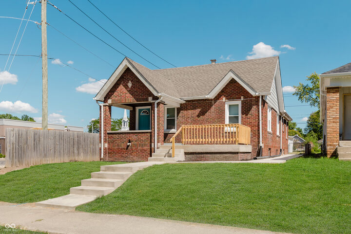 Property Photo: 959 N Bosart Avenue IN 46201