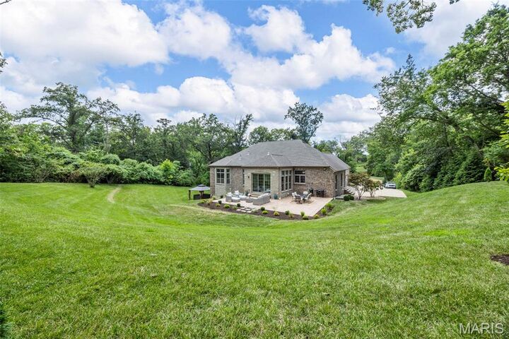 Property Photo:  5 Watch Hill Road  MO 63124 