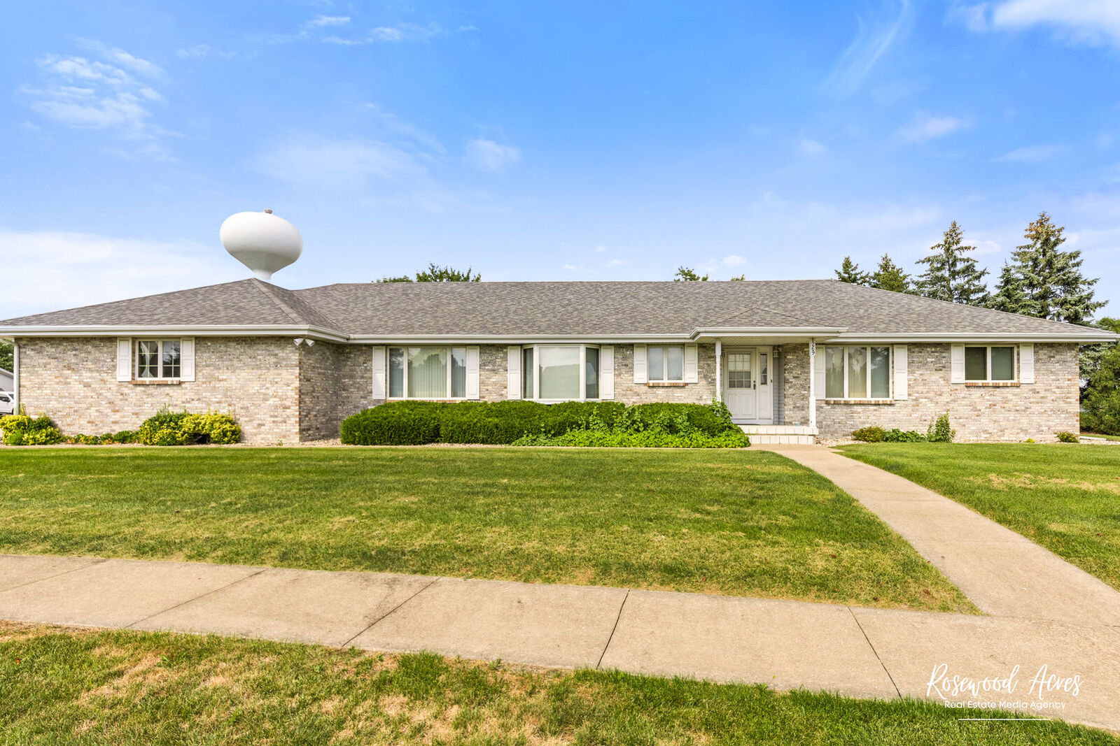 Property Photo: 1269 Tower Court IL 60914