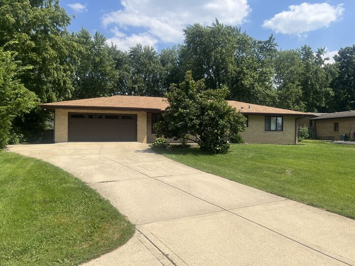 Property Photo:  6027 S Lincoln Avenue  IL 60532 