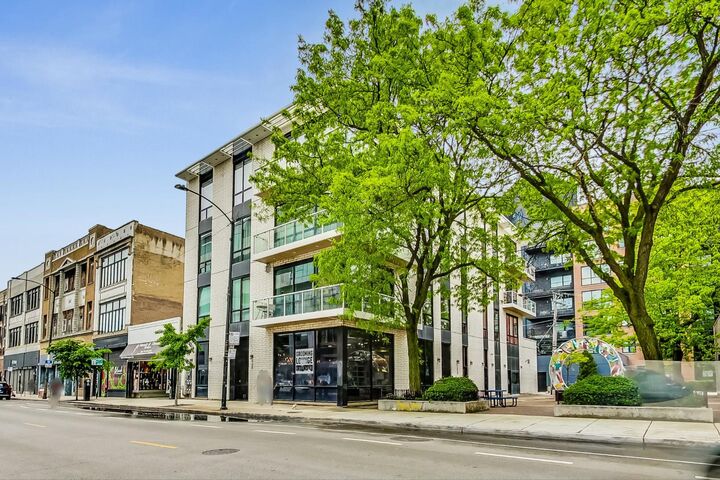 1258 N Milwaukee Avenue 3N  Chicago IL 60622 photo